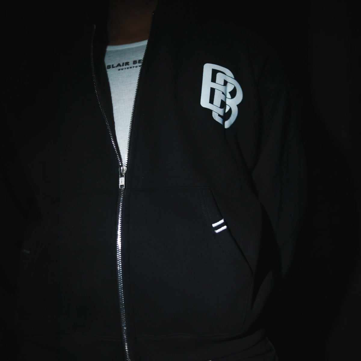 Arch Zip Up in Black